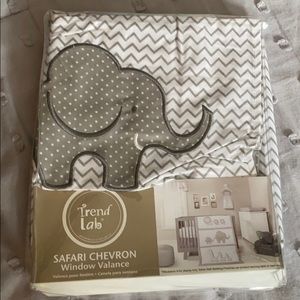 NWT Trend lab elephant window valence nursery